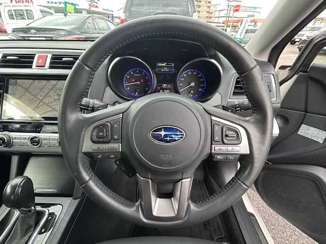 スバル レガシィ Ｂ４ リミテッド 富山県 2015(平27)年 6.6万km クリスタルホワイトP ワンオーナー/レザーシート/スマートキー×２/純正Pnasonic製メモリーナビ(CN-LR800D)/DVD/MSV/BT/フルセグTV/バックカメラ/ETC/前席パワーシート/シートメモリー/前席シートヒーター/LEDヘッドライト/フォグ/バクフォグ/純正17インチAW/電格ウィンカーミラー/レーダークルコン/衝突安全ブレーキ/レーンキープアシスト/プッシュスタート/電動Pブレーキ/皮巻きステアリング/ステアリングスイッチ/横滑り防止装置/アイドリングストップ/保証書・取説