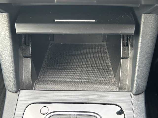 スバル レガシィ Ｂ４ リミテッド 富山県 2015(平27)年 6.6万km クリスタルホワイトP ワンオーナー/レザーシート/スマートキー×２/純正Pnasonic製メモリーナビ(CN-LR800D)/DVD/MSV/BT/フルセグTV/バックカメラ/ETC/前席パワーシート/シートメモリー/前席シートヒーター/LEDヘッドライト/フォグ/バクフォグ/純正17インチAW/電格ウィンカーミラー/レーダークルコン/衝突安全ブレーキ/レーンキープアシスト/プッシュスタート/電動Pブレーキ/皮巻きステアリング/ステアリングスイッチ/横滑り防止装置/アイドリングストップ/保証書・取説