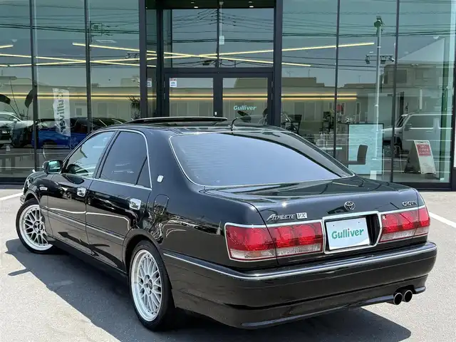 トヨタ クラウン アスリート VX 栃木県 2001(平13)年 5.3万km ブラック 300台限定車/YAMAHAチューン300馬力1JZ-GTE型エンジン/YAMAHA製前後パフォーマンスダンパー/VX専用タービン/VX専用デュアルマフラー/VX専用BBS LM18インチAW/VX専用3本スポークステアリング/VX専用フロントスポイラー/VX専用リアスポイラー/オプション電動ムーンルーフ/オプションブラックレザーシート /オプション後席パワーシート/寒冷地仕様車/（リアフォグランプ/吊り下げ式アクセルペダル）/ステアシフトマチック/ミラーヒーター/電動リアサンシェード/純正フェンダーマーカー/メーカーナビ/クラウン・スーパーライブサウンド/DVD再生機能/ETC/キーレスキー×2