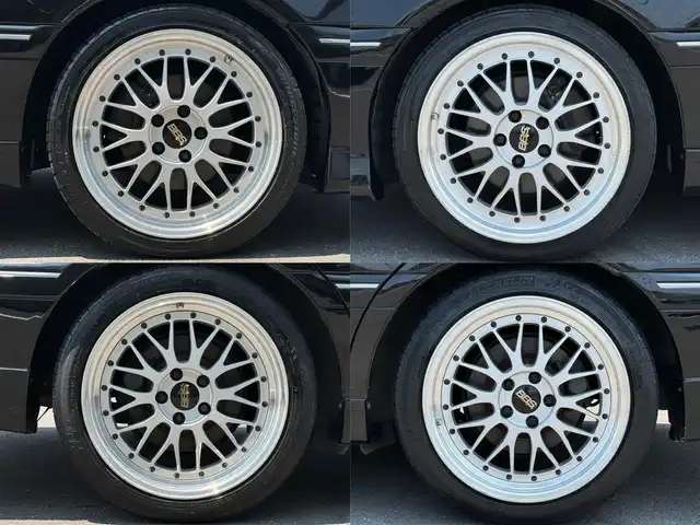トヨタ クラウン アスリート VX 栃木県 2001(平13)年 5.3万km ブラック 300台限定車/YAMAHAチューン300馬力1JZ-GTE型エンジン/YAMAHA製前後パフォーマンスダンパー/VX専用タービン/VX専用デュアルマフラー/VX専用BBS LM18インチAW/VX専用3本スポークステアリング/VX専用フロントスポイラー/VX専用リアスポイラー/オプション電動ムーンルーフ/オプションブラックレザーシート /オプション後席パワーシート/寒冷地仕様車/（リアフォグランプ/吊り下げ式アクセルペダル）/ステアシフトマチック/ミラーヒーター/電動リアサンシェード/純正フェンダーマーカー/メーカーナビ/クラウン・スーパーライブサウンド/DVD再生機能/ETC/キーレスキー×2