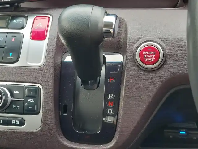 ホンダ Ｎ ＯＮＥ プレミアム Lパッケージ 東京都 2012(平24)年 13万km パープル スマートフォン連携ディスプレイオーディオ　CN-G520D/バックカメラ/ETC/アレルクリーンシート/ECON/14インチ純正アルミホイール/横滑り防止装置/HIDヘッドライト/オートライト/純正フロアマット/ドアバイザー