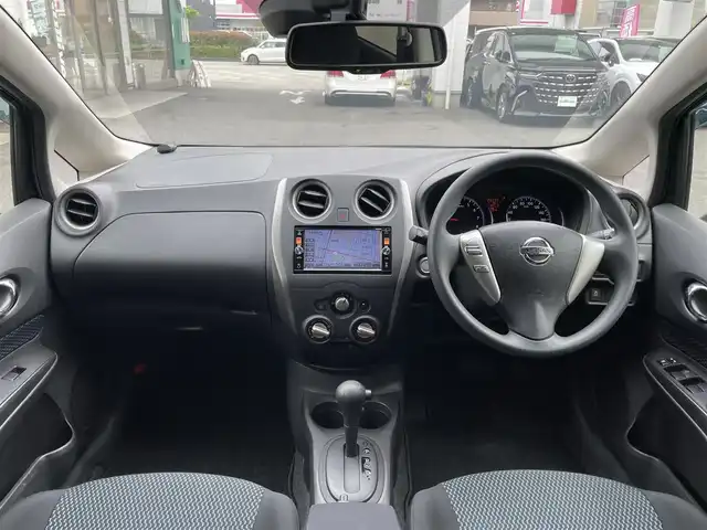 日産 ノート XVセレ +セーフⅡ 愛知県 2016(平28)年 2.1万km チタニウムカーキ ワンオーナー/アラウンドビューモニター/純正SDナビ（MP315D-W）/フルセグTV・Bluetooth・CD・DVD・AM・FM/ディスプレイ付自動防眩式ルームミラー/純正センターアームレストコンソール/USBソケット/LEDヘッドライト/オートライト/クリアランスソナー/ステアリングスイッチ/インテリジェントエマージェンシーブレーキ/レーンキープアシスト/アイドリングストップ/純正フロアマット/純正ドアバイザー/インテリジェントキー/プッシュスタート/保証書/取扱説明書/スペアキー