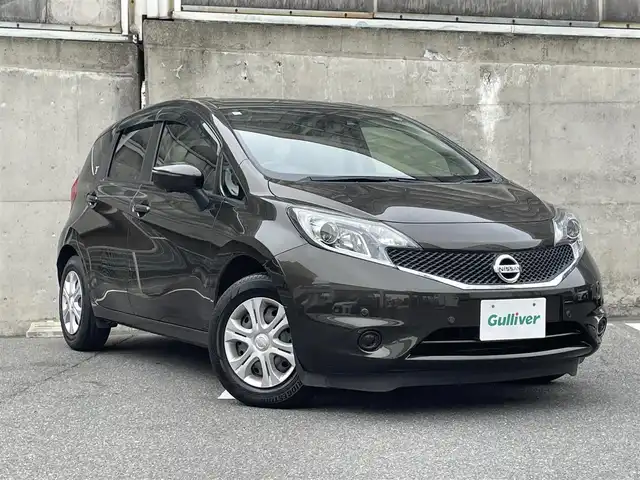 日産 ノート XVセレ +セーフⅡ 愛知県 2016(平28)年 2.1万km チタニウムカーキ ワンオーナー/アラウンドビューモニター/純正SDナビ（MP315D-W）/フルセグTV・Bluetooth・CD・DVD・AM・FM/ディスプレイ付自動防眩式ルームミラー/純正センターアームレストコンソール/USBソケット/LEDヘッドライト/オートライト/クリアランスソナー/ステアリングスイッチ/インテリジェントエマージェンシーブレーキ/レーンキープアシスト/アイドリングストップ/純正フロアマット/純正ドアバイザー/インテリジェントキー/プッシュスタート/保証書/取扱説明書/スペアキー