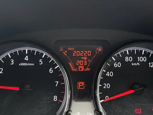 日産 ノート XVセレ +セーフⅡ 愛知県 2016(平28)年 2.1万km チタニウムカーキ ワンオーナー/アラウンドビューモニター/純正SDナビ（MP315D-W）/フルセグTV・Bluetooth・CD・DVD・AM・FM/ディスプレイ付自動防眩式ルームミラー/純正センターアームレストコンソール/USBソケット/LEDヘッドライト/オートライト/クリアランスソナー/ステアリングスイッチ/インテリジェントエマージェンシーブレーキ/レーンキープアシスト/アイドリングストップ/純正フロアマット/純正ドアバイザー/インテリジェントキー/プッシュスタート/保証書/取扱説明書/スペアキー