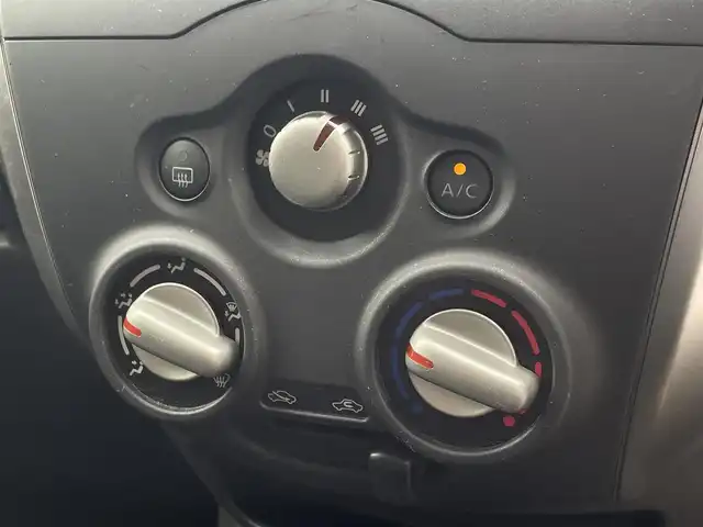 日産 ノート XVセレ +セーフⅡ 愛知県 2016(平28)年 2.1万km チタニウムカーキ ワンオーナー/アラウンドビューモニター/純正SDナビ（MP315D-W）/フルセグTV・Bluetooth・CD・DVD・AM・FM/ディスプレイ付自動防眩式ルームミラー/純正センターアームレストコンソール/USBソケット/LEDヘッドライト/オートライト/クリアランスソナー/ステアリングスイッチ/インテリジェントエマージェンシーブレーキ/レーンキープアシスト/アイドリングストップ/純正フロアマット/純正ドアバイザー/インテリジェントキー/プッシュスタート/保証書/取扱説明書/スペアキー