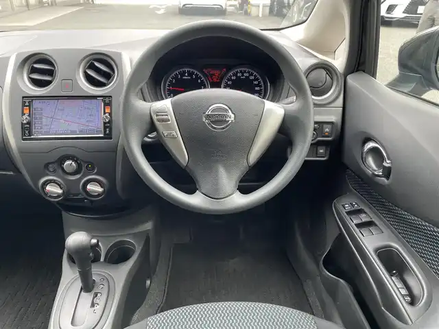 日産 ノート XVセレ +セーフⅡ 愛知県 2016(平28)年 2.1万km チタニウムカーキ ワンオーナー/アラウンドビューモニター/純正SDナビ（MP315D-W）/フルセグTV・Bluetooth・CD・DVD・AM・FM/ディスプレイ付自動防眩式ルームミラー/純正センターアームレストコンソール/USBソケット/LEDヘッドライト/オートライト/クリアランスソナー/ステアリングスイッチ/インテリジェントエマージェンシーブレーキ/レーンキープアシスト/アイドリングストップ/純正フロアマット/純正ドアバイザー/インテリジェントキー/プッシュスタート/保証書/取扱説明書/スペアキー