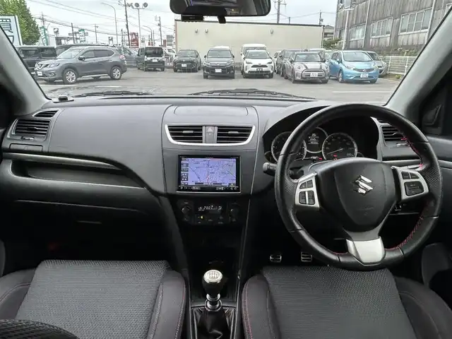 スズキ スイフト スポーツ 愛知県 2013(平25)年 4.9万km ブーストブルーパールメタリック 社外メモリナビ/フルセグテレビ/バックカメラ/アイドリングストップ/ウィンカーミラー/ドアバイザー/プッシュスタート/ETC/クルーズコントロール/Bluetooth/レザーステアリング/AUTOライト/フォグライト/ドラレコ