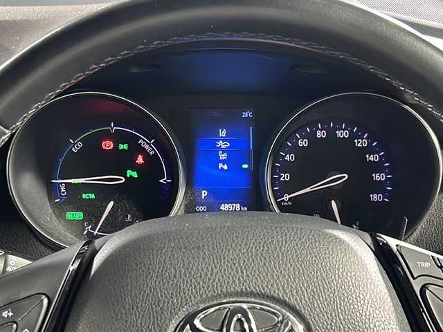 トヨタ Ｃ－ＨＲ G 沖縄県 2017(平29)年 4.9万km ホワイトパールクリスタルシャイン 禁煙車　/県外仕入れ　/純正ナビ/→【ＣＤ／ＤＶＤ／フルセグ／フルセグＴＶ／ＢＴ】　/バックカメラ　/ETC/ステアリングスイッチ/モデリスタエアロ　/ブラインドスポットモニター/ハーフレザー　/前席シートヒーター　/衝突被害軽減システム　/前後コーナーセンサー　/スマートキー/スペアキー　/ＬＥＤヘッドライト　/オートライト