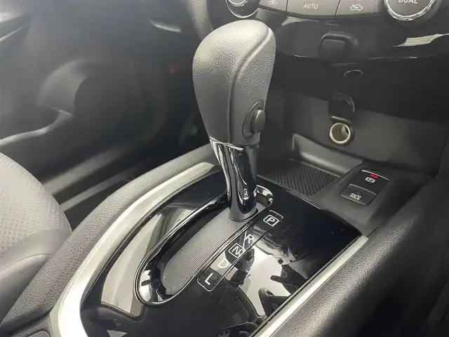 トヨタ タンク カスタムG－T 茨城県 2016(平28)年 3.7万km ブラックマイカメタリック 社外8型ナビ/全方位カメラ/フルセグ/衝突被害軽減ブレーキ/車線逸脱抑制装置/クルーズコントロール/クリアランスソナー/両側電動スライドドア/ETC/純正15インチAW/LEDヘッドライト/スマートキー