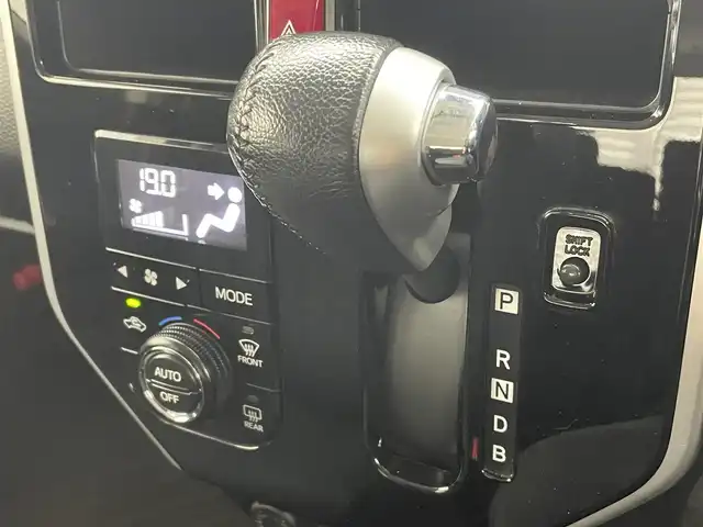 トヨタ タンク カスタムG－T 茨城県 2016(平28)年 3.7万km ブラックマイカメタリック 社外8型ナビ/全方位カメラ/フルセグ/衝突被害軽減ブレーキ/車線逸脱抑制装置/クルーズコントロール/クリアランスソナー/両側電動スライドドア/ETC/純正15インチAW/LEDヘッドライト/スマートキー
