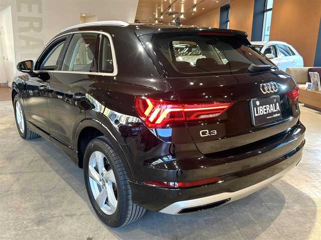 アウディ アウディ Ｑ３ 35TDIクワトロ アドバンスド 道央・札幌 2020(令2)年 3万km ミトスブラックメタリック ミトスブラックメタリック/ベーシックパッケージ/　・シートヒーター/　・パワーシート/　・オートマチックテールゲート/　・ランバーサポート/　・アウディドライブセレクト/TVチューナー/アシスタンスパッケージ/　・ACC/　・サイドアシスト/　・ハイビームアシスト/　・リアクロストラフィックアシスト/ラグジュアリーパッケージ/　・パーシャルレザー/　・マルチカラーアンビエントライト/　・リヤセンターアームレスト/テクノロジーパッケージ/　・スマートフォンインターフェース/　・ワイヤレスチャージング