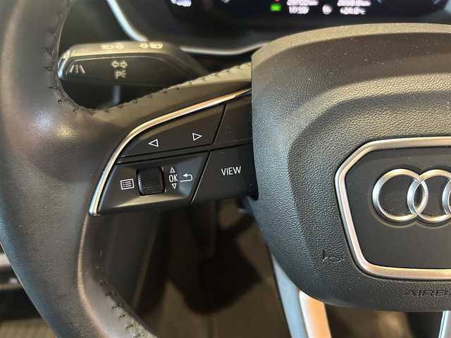アウディ アウディ Ｑ３ 35TDIクワトロ アドバンスド 道央・札幌 2020(令2)年 3万km ミトスブラックメタリック ミトスブラックメタリック/ベーシックパッケージ/　・シートヒーター/　・パワーシート/　・オートマチックテールゲート/　・ランバーサポート/　・アウディドライブセレクト/TVチューナー/アシスタンスパッケージ/　・ACC/　・サイドアシスト/　・ハイビームアシスト/　・リアクロストラフィックアシスト/ラグジュアリーパッケージ/　・パーシャルレザー/　・マルチカラーアンビエントライト/　・リヤセンターアームレスト/テクノロジーパッケージ/　・スマートフォンインターフェース/　・ワイヤレスチャージング