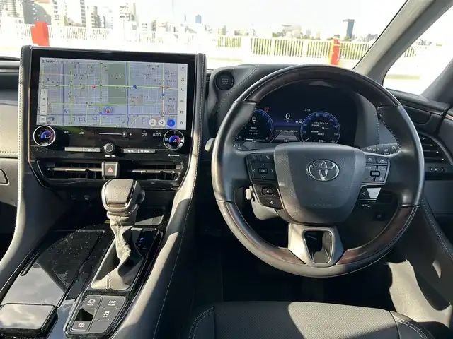 トヨタ アルファード Z 東京都 2024(令6)年 0.6万km プラチナホワイトパールマイカ ワンオーナー/Toyota Safety Sense/・プリクラッシュセーフティ（歩行者［昼夜］・自転車運転者［昼］・自動二輪車［昼］検知機能付衝突回避支援タイプ/ミリ波レーダー＋単眼カメラ方式)/・レーントレーシングアシスト［LTA］+レーンディパーチャーアラート［LDA］/・レーダークルーズコントロール(全車速追従機能付)/・アダプティブハイビームシステム［AHS］/・ロードサインアシスト［RSA］/・ドライバー異常時対応システム/・プロアクティブドライビングアシスト［PDA］/・発信遅れ告知機能/・ブラインドスポットモニター［BSM］+安心降車アシスト(ドアオープン制御付)［SEA］+後方車両接近告知+周辺車両接近時サポート(通報提案機能)+後方車両への接近警報+セカンダリーコリジョンブレーキ(停車中後突対応)/パーキングブレーキサポート/パノラミックビューモニター/14インチHDディスプレイナビゲーションシステム/・地デジ(12セグ/ワンセグ)/・Bluetooth/・Apple CarPlay/Android Auto/・USB/快適温熱シート+ベンチレーションシート/保証書・取説・スペアキー１本