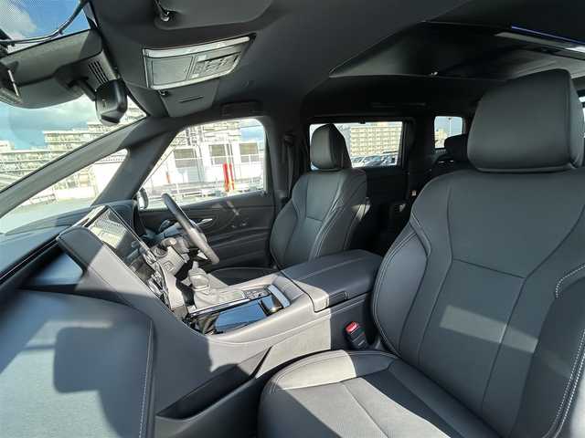 トヨタ アルファード Z 東京都 2024(令6)年 0.6万km プラチナホワイトパールマイカ ワンオーナー/Toyota Safety Sense/・プリクラッシュセーフティ（歩行者［昼夜］・自転車運転者［昼］・自動二輪車［昼］検知機能付衝突回避支援タイプ/ミリ波レーダー＋単眼カメラ方式)/・レーントレーシングアシスト［LTA］+レーンディパーチャーアラート［LDA］/・レーダークルーズコントロール(全車速追従機能付)/・アダプティブハイビームシステム［AHS］/・ロードサインアシスト［RSA］/・ドライバー異常時対応システム/・プロアクティブドライビングアシスト［PDA］/・発信遅れ告知機能/・ブラインドスポットモニター［BSM］+安心降車アシスト(ドアオープン制御付)［SEA］+後方車両接近告知+周辺車両接近時サポート(通報提案機能)+後方車両への接近警報+セカンダリーコリジョンブレーキ(停車中後突対応)/パーキングブレーキサポート/パノラミックビューモニター/14インチHDディスプレイナビゲーションシステム/・地デジ(12セグ/ワンセグ)/・Bluetooth/・Apple CarPlay/Android Auto/・USB/快適温熱シート+ベンチレーションシート/保証書・取説・スペアキー１本