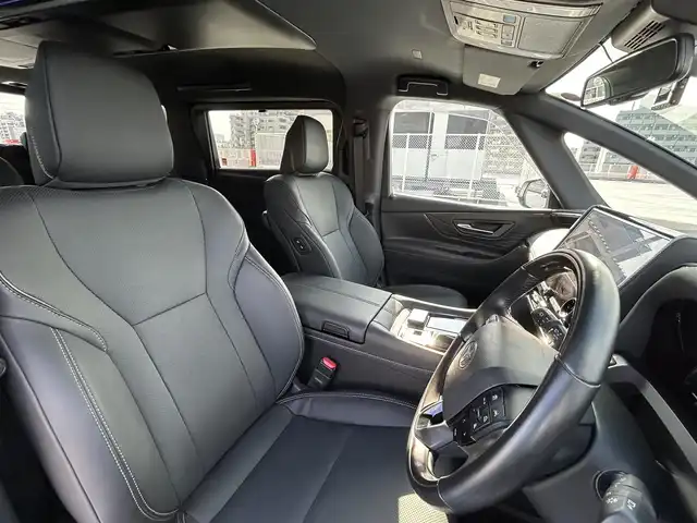 トヨタ アルファード Z 東京都 2024(令6)年 0.6万km プラチナホワイトパールマイカ ワンオーナー/Toyota Safety Sense/・プリクラッシュセーフティ（歩行者［昼夜］・自転車運転者［昼］・自動二輪車［昼］検知機能付衝突回避支援タイプ/ミリ波レーダー＋単眼カメラ方式)/・レーントレーシングアシスト［LTA］+レーンディパーチャーアラート［LDA］/・レーダークルーズコントロール(全車速追従機能付)/・アダプティブハイビームシステム［AHS］/・ロードサインアシスト［RSA］/・ドライバー異常時対応システム/・プロアクティブドライビングアシスト［PDA］/・発信遅れ告知機能/・ブラインドスポットモニター［BSM］+安心降車アシスト(ドアオープン制御付)［SEA］+後方車両接近告知+周辺車両接近時サポート(通報提案機能)+後方車両への接近警報+セカンダリーコリジョンブレーキ(停車中後突対応)/パーキングブレーキサポート/パノラミックビューモニター/14インチHDディスプレイナビゲーションシステム/・地デジ(12セグ/ワンセグ)/・Bluetooth/・Apple CarPlay/Android Auto/・USB/快適温熱シート+ベンチレーションシート/保証書・取説・スペアキー１本