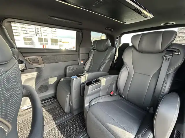 トヨタ アルファード Z 東京都 2024(令6)年 0.6万km プラチナホワイトパールマイカ ワンオーナー/Toyota Safety Sense/・プリクラッシュセーフティ（歩行者［昼夜］・自転車運転者［昼］・自動二輪車［昼］検知機能付衝突回避支援タイプ/ミリ波レーダー＋単眼カメラ方式)/・レーントレーシングアシスト［LTA］+レーンディパーチャーアラート［LDA］/・レーダークルーズコントロール(全車速追従機能付)/・アダプティブハイビームシステム［AHS］/・ロードサインアシスト［RSA］/・ドライバー異常時対応システム/・プロアクティブドライビングアシスト［PDA］/・発信遅れ告知機能/・ブラインドスポットモニター［BSM］+安心降車アシスト(ドアオープン制御付)［SEA］+後方車両接近告知+周辺車両接近時サポート(通報提案機能)+後方車両への接近警報+セカンダリーコリジョンブレーキ(停車中後突対応)/パーキングブレーキサポート/パノラミックビューモニター/14インチHDディスプレイナビゲーションシステム/・地デジ(12セグ/ワンセグ)/・Bluetooth/・Apple CarPlay/Android Auto/・USB/快適温熱シート+ベンチレーションシート/保証書・取説・スペアキー１本