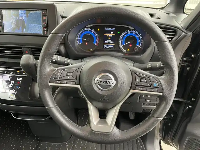 日産 ルークス HWS Gターボ アーバンクロム プロパイロットED 岡山県 2022(令4)年 2.7万km ブラック 純正7インチSDナビ(MJ118D-L)/【CD/BT/フルセグTV】/プロパイロット/ブラック革調シート/衝突軽減ブレーキ/両側パワースライドドア/アラウンドビューモニター/LEDヘッドライト/コーナーセンサー/オートハイビーム/プッシュスタート/スマートキー/アイドリングストップ/レーンキープアシスト/純正フロアマット/純正アルミホイール/ウインカーミラー/LEDフォグランプ/新車保証書/取扱説明書