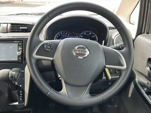 日産 デイズ ハイウェイスターG ターボ 秋田県 2016(平28)年 8.5万km ホワイトパール 純正メモリナビ/純正CD、DVD、BT、フルセグ/全周囲カメラ/純正15インチアルミ/４WD