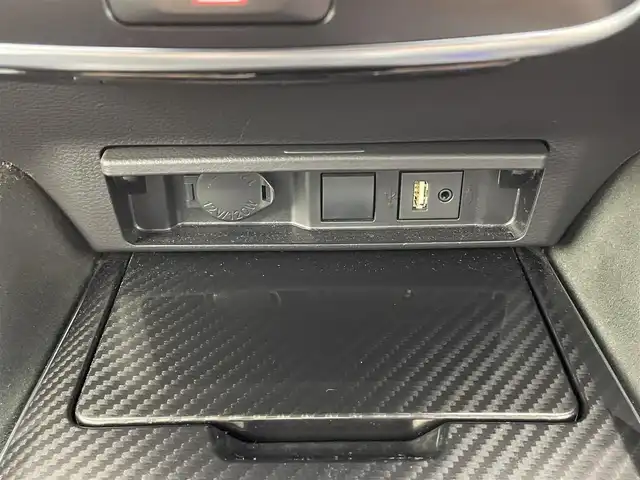 トヨタ クラウン ハイブリッド RS アドバンス Four 福井県 2019(平31)年 5.6万km プレシャスブラックパール ４WD/純正ナビゲーション/【AM/FM/CD/DVD/Bluetooth/フルセグTV】/【USB/AUX】/全方位カメラ/ETC/クルーズコントロール（追従有）/車線逸脱警報機能/衝突軽減ブレーキ/プッシュスタート/スマートキー/スペアキー/オートライト/LEDヘッドライド/取扱説明書/新車時保証書