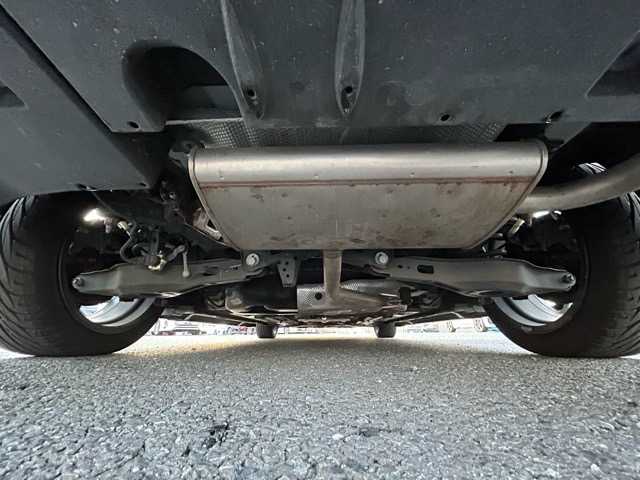 トヨタ プリウス E 千葉県 2016(平28)年 8.1万km スーパーホワイトⅡ 純正ナビ/Bluetooth/ワンセグTV/バックカメラ/ETC/ドライブレコーダー/社外エアロ/プリクラッシュセーフティ/レーンディパーチャアラート/オートハイビーム/クルーズコントロール/スマートキー/スペアキー×１/ステアリングスイッチ/純正フロアマット/保証書・取扱説明書