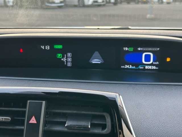 トヨタ プリウス E 千葉県 2016(平28)年 8.1万km スーパーホワイトⅡ 純正ナビ/Bluetooth/ワンセグTV/バックカメラ/ETC/ドライブレコーダー/社外エアロ/プリクラッシュセーフティ/レーンディパーチャアラート/オートハイビーム/クルーズコントロール/スマートキー/スペアキー×１/ステアリングスイッチ/純正フロアマット/保証書・取扱説明書