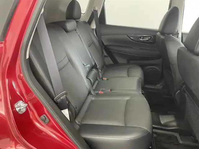 日産 エクストレイル 20Xi 埼玉県 2019(令1)年 4.2万km ガーネットレッド エマージェンシーブレーキ/車線逸脱警報/オートハイビーム/パーキングアシスト/純正ナビ/・フルセグ・CD・DVD・Bluetooth・SD/アラウンドビューモニター/プロパイロット/パワーバックドア/インテリジェントルームミラー/レーダークルーズコントロール/電動パーキング/アイドリングストップ/LEDヘッドライト（オートライト）/横滑り防止装置/スマートキー/プッシュスタート