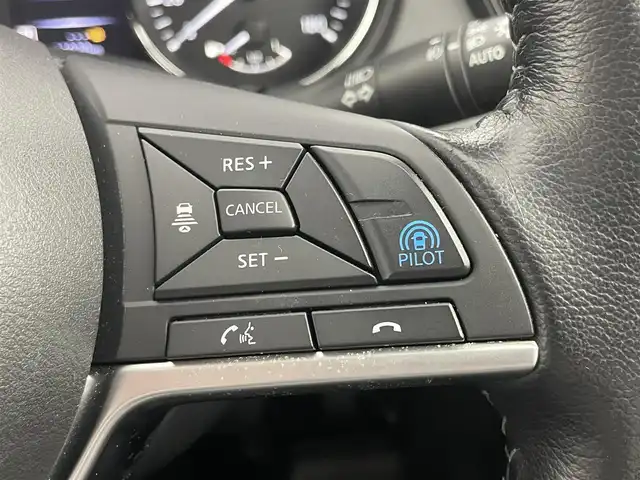 日産 エクストレイル 20Xi 埼玉県 2019(令1)年 4.2万km ガーネットレッド エマージェンシーブレーキ/車線逸脱警報/オートハイビーム/パーキングアシスト/純正ナビ/・フルセグ・CD・DVD・Bluetooth・SD/アラウンドビューモニター/プロパイロット/パワーバックドア/インテリジェントルームミラー/レーダークルーズコントロール/電動パーキング/アイドリングストップ/LEDヘッドライト（オートライト）/横滑り防止装置/スマートキー/プッシュスタート
