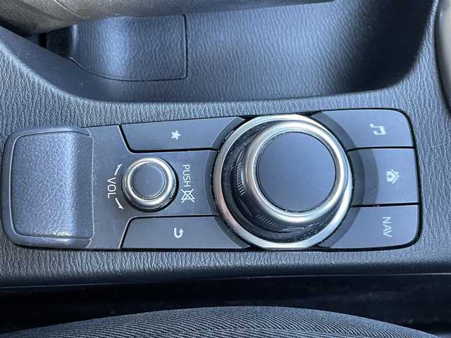 マツダ マツダ２ 15S スマートエディション 新潟県 2022(令4)年 4.7万km セラミックM ワンオーナー/4WD/純正メモリナビ/・AM/FM/フルセグ/Bluetooth/USB/全周囲モニター/純正ビルトインETC/フルフラットシート/純正フロアマット/社外15インチAW夏タイヤ/オートライト/オートマチックハイビーム/純正キセノンヘッドライト/ABS/横滑り防止機能/前後コーナーセンサー/レーンキープアシスト/盗難防止装置/保証書/取扱説明書