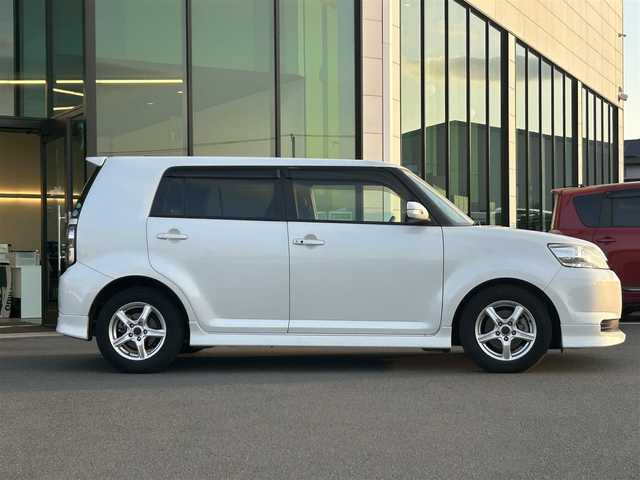 トヨタ カローラ ルミオン 1．5G On B リミテッド 東京都 2014(平26)年 5.8万km ホワイトパールクリスタルシャイン 社外ナビ(AVN-Z04iW)/フルセグTV、Bluetooth、DVD再生、FM/AM/純正アルミ１５インチホイール/ドアバイザー/レザーシート/純正フロアマット/ドライブレコーダー/電動格納ミラー/ビルトインETC/カーテンエアバッグ/プッシュスタート/パワーウィンドウ/パワーステアリング/横滑り防止装置