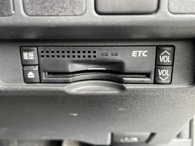 トヨタ カローラ ルミオン 1．5G On B リミテッド 東京都 2014(平26)年 5.8万km ホワイトパールクリスタルシャイン 社外ナビ(AVN-Z04iW)/フルセグTV、Bluetooth、DVD再生、FM/AM/純正アルミ１５インチホイール/ドアバイザー/レザーシート/純正フロアマット/ドライブレコーダー/電動格納ミラー/ビルトインETC/カーテンエアバッグ/プッシュスタート/パワーウィンドウ/パワーステアリング/横滑り防止装置