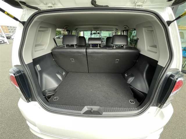 トヨタ カローラ ルミオン 1．5G On B リミテッド 東京都 2014(平26)年 5.8万km ホワイトパールクリスタルシャイン 社外ナビ(AVN-Z04iW)/フルセグTV、Bluetooth、DVD再生、FM/AM/純正アルミ１５インチホイール/ドアバイザー/レザーシート/純正フロアマット/ドライブレコーダー/電動格納ミラー/ビルトインETC/カーテンエアバッグ/プッシュスタート/パワーウィンドウ/パワーステアリング/横滑り防止装置