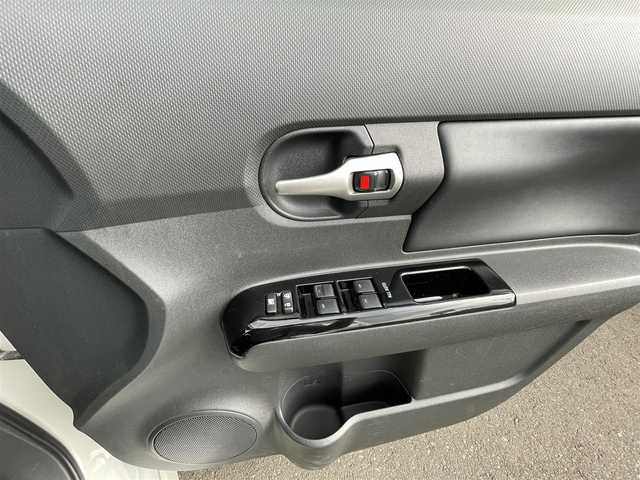 トヨタ カローラ ルミオン 1．5G On B リミテッド 東京都 2014(平26)年 5.8万km ホワイトパールクリスタルシャイン 社外ナビ(AVN-Z04iW)/フルセグTV、Bluetooth、DVD再生、FM/AM/純正アルミ１５インチホイール/ドアバイザー/レザーシート/純正フロアマット/ドライブレコーダー/電動格納ミラー/ビルトインETC/カーテンエアバッグ/プッシュスタート/パワーウィンドウ/パワーステアリング/横滑り防止装置