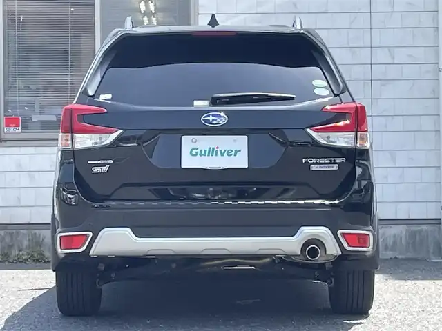 スバル フォレスター ハイブリッド アドバンス 福岡県 2020(令2)年 4.5万km クリスタルブラックシリカ ワンオーナー/STIエアロ（フロント・サイド・リア）/サンルーフ/純正8インチメモリナビ【CN-LR840DFD】/（AM/FM/CD/DVD/Bluetooth/iPod/USB/フルセグTV）/アイサイト/・後側方警戒支援/・誤後進抑制制御/・横滑り防止機能/・車線逸脱防止装置/・後退時ブレーキアシスト/・オートビークルホールド/・プリクラッシュブレーキ/・全車速追従機能付クルーズコントロール/・定速クルーズコントロール/・先行車発進装置/クリアランスソナー/コナーセンサー/盗難防止装置/パワーバックドア/メモリーハイト機能/純正18インチアルミホイール/茶色レザーシート/スマートリアビューミラー/ステアリングヒーター/シートヒーター（全席）/プッシュスタート/パドルシフト/ECOモード/フロント/サイドカメラ/ビルトインETC/nanoe付エアコン/純正前後ドライブレコーダー【DR-6980】/ISOFIX/電格ウィンカーミラー/ドアバイザー/純正ラバー　フロアマット/2.1A電源ソケット×2/USB端子×1/スペアキー×1/保証書/取扱説明書/ナビ取扱説明書/ドライブレコーダー取扱説明書