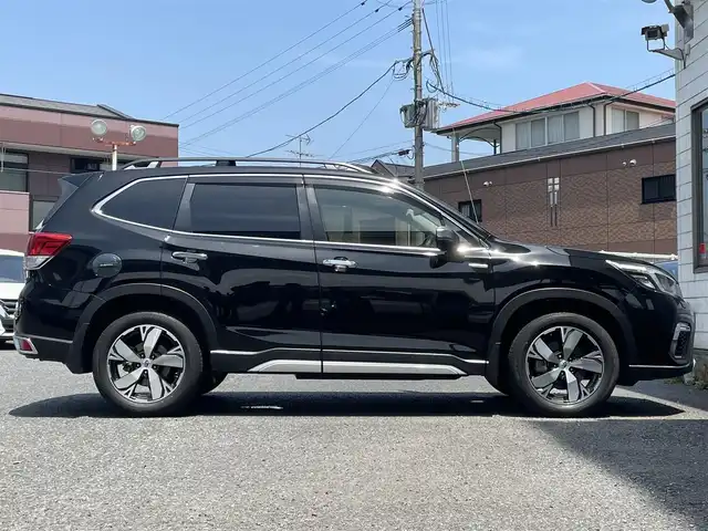 スバル フォレスター ハイブリッド アドバンス 福岡県 2020(令2)年 4.5万km クリスタルブラックシリカ ワンオーナー/STIエアロ（フロント・サイド・リア）/サンルーフ/純正8インチメモリナビ【CN-LR840DFD】/（AM/FM/CD/DVD/Bluetooth/iPod/USB/フルセグTV）/アイサイト/・後側方警戒支援/・誤後進抑制制御/・横滑り防止機能/・車線逸脱防止装置/・後退時ブレーキアシスト/・オートビークルホールド/・プリクラッシュブレーキ/・全車速追従機能付クルーズコントロール/・定速クルーズコントロール/・先行車発進装置/クリアランスソナー/コナーセンサー/盗難防止装置/パワーバックドア/メモリーハイト機能/純正18インチアルミホイール/茶色レザーシート/スマートリアビューミラー/ステアリングヒーター/シートヒーター（全席）/プッシュスタート/パドルシフト/ECOモード/フロント/サイドカメラ/ビルトインETC/nanoe付エアコン/純正前後ドライブレコーダー【DR-6980】/ISOFIX/電格ウィンカーミラー/ドアバイザー/純正ラバー　フロアマット/2.1A電源ソケット×2/USB端子×1/スペアキー×1/保証書/取扱説明書/ナビ取扱説明書/ドライブレコーダー取扱説明書