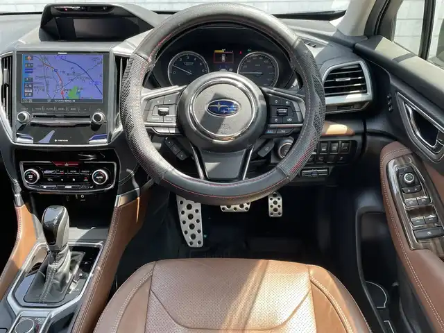 スバル フォレスター ハイブリッド アドバンス 福岡県 2020(令2)年 4.5万km クリスタルブラックシリカ ワンオーナー/STIエアロ（フロント・サイド・リア）/サンルーフ/純正8インチメモリナビ【CN-LR840DFD】/（AM/FM/CD/DVD/Bluetooth/iPod/USB/フルセグTV）/アイサイト/・後側方警戒支援/・誤後進抑制制御/・横滑り防止機能/・車線逸脱防止装置/・後退時ブレーキアシスト/・オートビークルホールド/・プリクラッシュブレーキ/・全車速追従機能付クルーズコントロール/・定速クルーズコントロール/・先行車発進装置/クリアランスソナー/コナーセンサー/盗難防止装置/パワーバックドア/メモリーハイト機能/純正18インチアルミホイール/茶色レザーシート/スマートリアビューミラー/ステアリングヒーター/シートヒーター（全席）/プッシュスタート/パドルシフト/ECOモード/フロント/サイドカメラ/ビルトインETC/nanoe付エアコン/純正前後ドライブレコーダー【DR-6980】/ISOFIX/電格ウィンカーミラー/ドアバイザー/純正ラバー　フロアマット/2.1A電源ソケット×2/USB端子×1/スペアキー×1/保証書/取扱説明書/ナビ取扱説明書/ドライブレコーダー取扱説明書