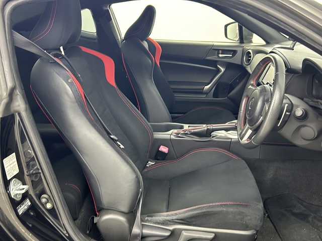 トヨタ ８６ GT 愛知県 2014(平26)年 3.9万km クリスタルブラックシリカ 禁煙車/純正7インチSDナビ/（CD/DVD/Bluetooth/フルセグTV/SD)/バックカメラ/ETC/ドライブレコーダー/純正17インチアルミホイール/スマートキー/プッシュスタート/横滑り防止装置/オートライト/W＋サイドエアバッグ