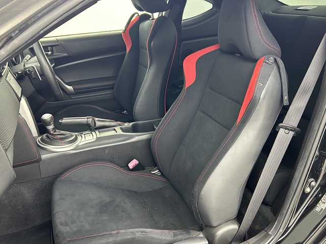 トヨタ ８６ GT 愛知県 2014(平26)年 3.9万km クリスタルブラックシリカ 禁煙車/純正7インチSDナビ/（CD/DVD/Bluetooth/フルセグTV/SD)/バックカメラ/ETC/ドライブレコーダー/純正17インチアルミホイール/スマートキー/プッシュスタート/横滑り防止装置/オートライト/W＋サイドエアバッグ