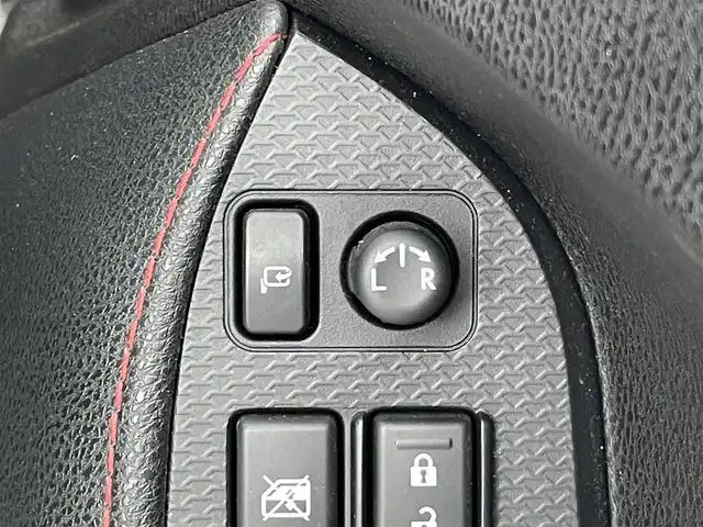 トヨタ ８６ GT 群馬県 2014(平26)年 3.9万km クリスタルブラックシリカ 純正ディーラーナビ（NSZN-W64T)/・CD/DVD/SD/Bluetooth/フルセグTV/===============/純正ナビ　バックカメラ　ドライブレコーダー　パドルシフト　純正１７インチアルミホイール　スマートキー　プッシュスタート　Ｂｌｕｅｔｏｏｔｈ　ＨＩＤヘッドライト　オートライト　Ｆフォグ　ＥＴＣ　禁煙車