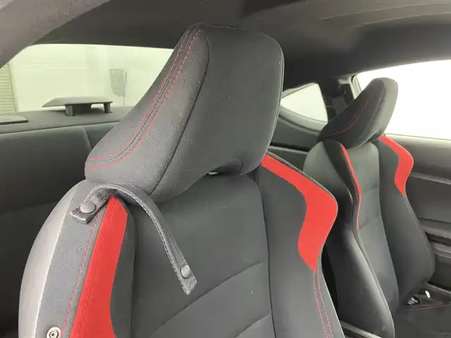 トヨタ ８６ GT 群馬県 2014(平26)年 3.9万km クリスタルブラックシリカ 純正ディーラーナビ（NSZN-W64T)/・CD/DVD/SD/Bluetooth/フルセグTV/===============/純正ナビ　バックカメラ　ドライブレコーダー　パドルシフト　純正１７インチアルミホイール　スマートキー　プッシュスタート　Ｂｌｕｅｔｏｏｔｈ　ＨＩＤヘッドライト　オートライト　Ｆフォグ　ＥＴＣ　禁煙車