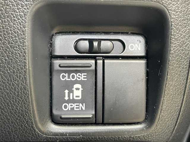 ホンダ Ｎ ＢＯＸ カスタム G Lパッケージ 岩手県 2012(平24)年 10.5万km クリスタルブラックパール ４WD/左側パワースライドドア/両側イージークローザードア/横滑り防止装置/アイドリングストップ/ヒルスタートアシスト/フルオートエアコン/ヒーテッドドアミラー/チップアップリヤシート/純正ナビ/（CD/DVD/フルセグ/SD/HDD）/ステアリングスイッチ/バックカメラ/ETC/オートライト/HIDヘッドライト/フォグライト/社外14インチアルミホイール