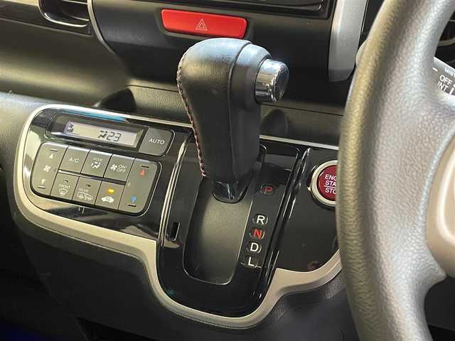 ホンダ Ｎ ＢＯＸ カスタム G Lパッケージ 岩手県 2012(平24)年 10.5万km クリスタルブラックパール ４WD/左側パワースライドドア/両側イージークローザードア/横滑り防止装置/アイドリングストップ/ヒルスタートアシスト/フルオートエアコン/ヒーテッドドアミラー/チップアップリヤシート/純正ナビ/（CD/DVD/フルセグ/SD/HDD）/ステアリングスイッチ/バックカメラ/ETC/オートライト/HIDヘッドライト/フォグライト/社外14インチアルミホイール