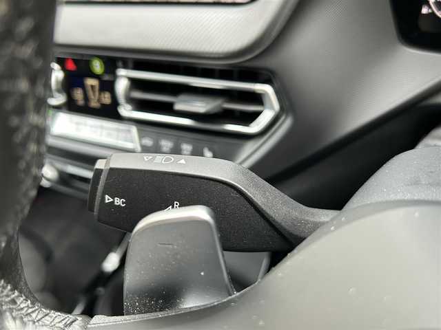 ＢＭＷ Ｍ１３５ｉ xDrive 東京都 2020(令2)年 4.7万km サファイアブラックP ワンオーナー/純正HDDナビ/FM・AM/Bluetooth//バックカメラ/ETC2.0/インテリジェントセーフティ/アダクティブクルーズコントロール/PDC自動起動/アクティブPDC緊急ブレーキ/パーキングアシスト/シートヒーター/パワーシート/パワーテールゲート/LEDヘッドライト/純正フロアマット/純正18インチAW/保証書/取扱説明書/スペアキー