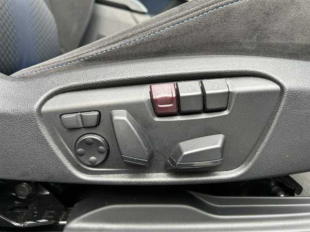 ＢＭＷ Ｍ１３５ｉ xDrive 東京都 2020(令2)年 4.7万km サファイアブラックP ワンオーナー/純正HDDナビ/FM・AM/Bluetooth//バックカメラ/ETC2.0/インテリジェントセーフティ/アダクティブクルーズコントロール/PDC自動起動/アクティブPDC緊急ブレーキ/パーキングアシスト/シートヒーター/パワーシート/パワーテールゲート/LEDヘッドライト/純正フロアマット/純正18インチAW/保証書/取扱説明書/スペアキー