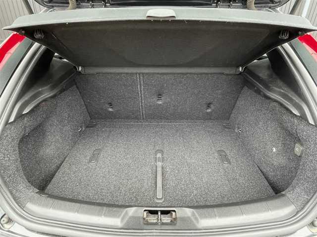 ボルボ Ｖ４０ 青森県 2014(平26)年 6.5万km 黒 クルーズコントロール/ブラインドスポット/パワーシート/シートメモリー/シートヒーター/コーナーセンサー/純正ナビ/CD/Bluetooth/USB/スマートキー/ダウンヒルアシスト/レーンキープ/ETC/オートライト/純正１７インチＡＷ