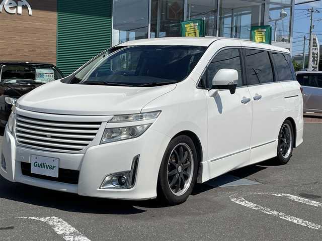 日産 エルグランド 250ハイウェイスター 道央・札幌 2011(平23)年 11.2万km ブリリアントホワイトパール 登録時走行距離111795km/　4　W　D　/純正SDメモリナビ/(AM/FM/CD/DVD/AUX/ipod)/両側パワースライドドア/切り替え式４WD/純正エンジンスターター/前方ドライブレコーダー/純正後席用モニター/バックカメラ/プッシュスタート/後席サンシェード/横滑り防止装置/オットマン/スマートキー/スペアキー×１/ナビリモコン付/ビルトインETC/三列シート/オットマン/電動格納ミラー/バニティミラー/純正AW付冬タイヤ積込/(225/55/R18)