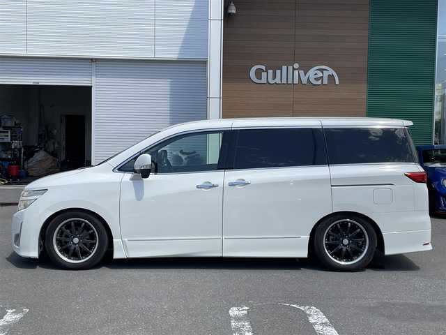 日産 エルグランド 250ハイウェイスター 道央・札幌 2011(平23)年 11.2万km ブリリアントホワイトパール 登録時走行距離111795km/　4　W　D　/純正SDメモリナビ/(AM/FM/CD/DVD/AUX/ipod)/両側パワースライドドア/切り替え式４WD/純正エンジンスターター/前方ドライブレコーダー/純正後席用モニター/バックカメラ/プッシュスタート/後席サンシェード/横滑り防止装置/オットマン/スマートキー/スペアキー×１/ナビリモコン付/ビルトインETC/三列シート/オットマン/電動格納ミラー/バニティミラー/純正AW付冬タイヤ積込/(225/55/R18)