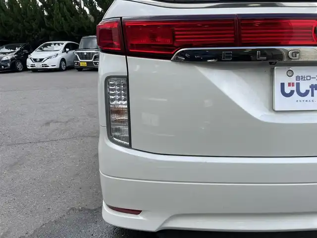 日産 エルグランド 250ハイウェイスター 和歌山県 2011(平23)年 11.2万km ブリリアントホワイトパール (株)IDOMが運営する【じしゃロン和歌山店】の自社ローン対象車両になります。こちらは現金ご利用時の価格です。/自社ローンご希望の方は別途その旨お申付け下さい。/RS-R車高調/純正SDメモリナビ/(AM/FM/CD/DVD/AUX/ipod)/両側パワースライドドア/切り替え式４WD/純正エンジンスターター/前方ドライブレコーダー/純正後席用モニター/バックカメラ/プッシュスタート/後席サンシェード/横滑り防止装置/オットマン/スマートキー/スペアキー×１/ナビリモコン付/ビルトインETC/三列シート/オットマン/電動格納ミラー/バニティミラー/純正AW付冬タイヤ積込/(225/55/R18)