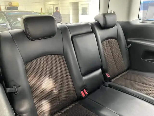 日産 エルグランド 250ハイウェイスター 和歌山県 2011(平23)年 11.2万km ブリリアントホワイトパール (株)IDOMが運営する【じしゃロン和歌山店】の自社ローン対象車両になります。こちらは現金ご利用時の価格です。/自社ローンご希望の方は別途その旨お申付け下さい。/RS-R車高調/純正SDメモリナビ/(AM/FM/CD/DVD/AUX/ipod)/両側パワースライドドア/切り替え式４WD/純正エンジンスターター/前方ドライブレコーダー/純正後席用モニター/バックカメラ/プッシュスタート/後席サンシェード/横滑り防止装置/オットマン/スマートキー/スペアキー×１/ナビリモコン付/ビルトインETC/三列シート/オットマン/電動格納ミラー/バニティミラー/純正AW付冬タイヤ積込/(225/55/R18)