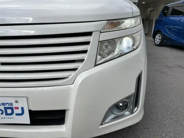 日産 エルグランド 250ハイウェイスター 和歌山県 2011(平23)年 11.2万km ブリリアントホワイトパール (株)IDOMが運営する【じしゃロン和歌山店】の自社ローン対象車両になります。こちらは現金ご利用時の価格です。/自社ローンご希望の方は別途その旨お申付け下さい。/RS-R車高調/純正SDメモリナビ/(AM/FM/CD/DVD/AUX/ipod)/両側パワースライドドア/切り替え式４WD/純正エンジンスターター/前方ドライブレコーダー/純正後席用モニター/バックカメラ/プッシュスタート/後席サンシェード/横滑り防止装置/オットマン/スマートキー/スペアキー×１/ナビリモコン付/ビルトインETC/三列シート/オットマン/電動格納ミラー/バニティミラー/純正AW付冬タイヤ積込/(225/55/R18)