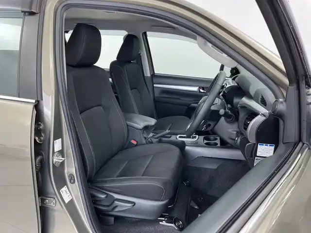 トヨタ ハイラックス Z 新潟県 2023(令5)年 5.2万km オキサイドブロンズM 4WD/純正ディーラーOPナビ/バックモニター/・AM/FM/CD/Bluetooth/フルセグ/アダプティブクルーズコントロ―ル/レーンキープアシスト/ターボ/ETC/純正LEDヘッドライト/オートライト/オートマチックハイビーム/純正リアガーニッシュ/純正フロアマット/純正17インチAW夏タイヤ/ABS/横滑り防止機能/AFS/前後コーナーセンサー/ダウンヒルアシストコントロール/保証書/取扱説明書